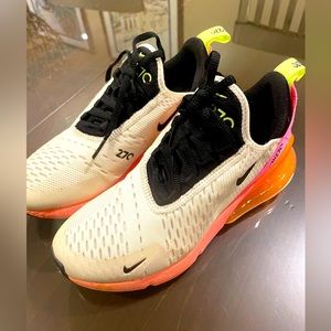 Nike Air Max 270